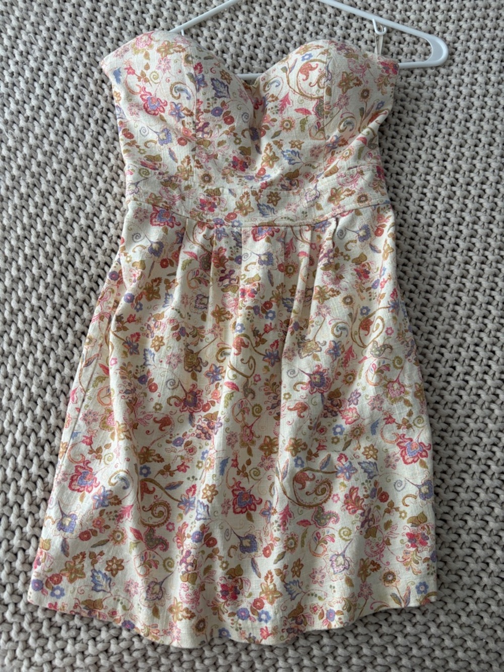 Forever 21 Cream Floral Strapless Dress
